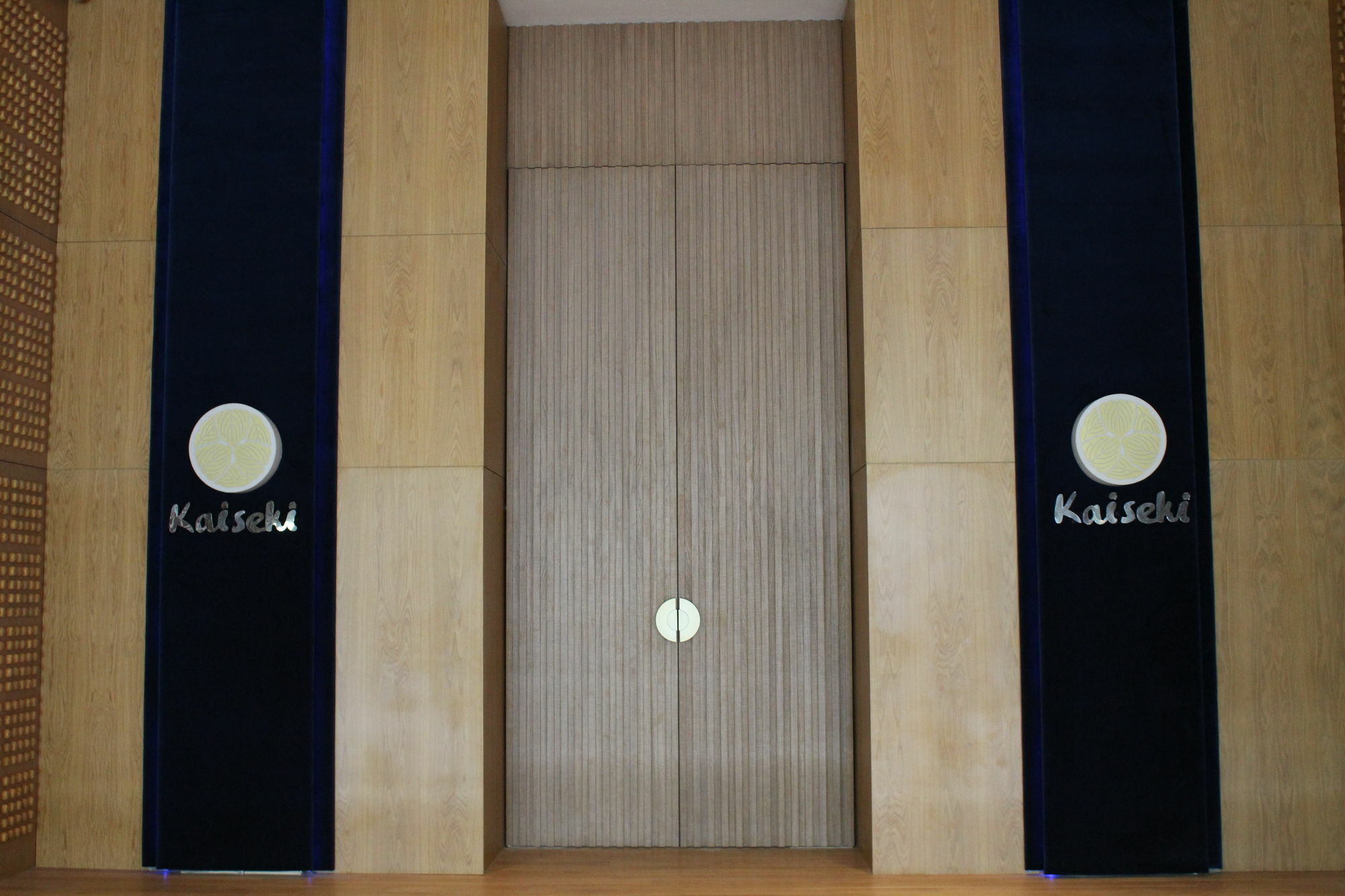 Vasa Hotel Surabaya Exterior foto